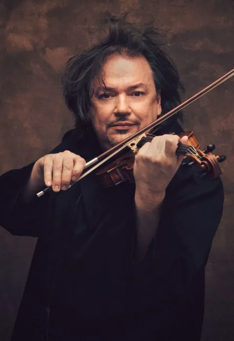 Купить билеты Vilniaus festivalis. Dramatiškos serenados. LKO, Ian Bostridge, Ben Goldscheider, Sergej Krylov, „Giunter Percussion“ Vilnius, Lietuvos nacionalinė filharmonija Июнь 17