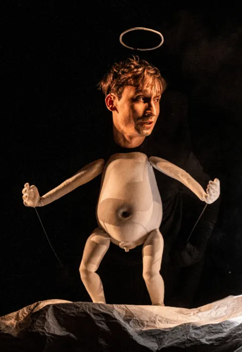 Pirkti bilietus ANGELIUKAS. ŽIRAFA. BATUKAS || Lėlių spektaklis vaikams Vilnius, Vilniaus teatras „Lėlė“ Balandis 25