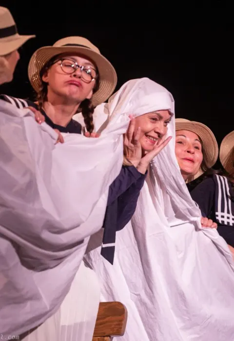 Купить билеты Spektaklis „Slapyvardis: KOZY“ / „Kryptonim: KOZY“ Vilnius, Vilniaus lenkų kultūros namai (Teatro salė) Апрель 24