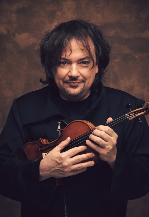 Buy tickets Kalėdos su Lietuvos kameriniu orkestru ir Sergejumi Krylovu Vilnius, Lietuvos nacionalinė filharmonija December 26