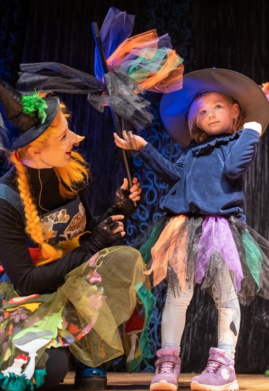 Pirkt biļetes Spektaklis vaikams + Helovino šventė Vilnius, Raganiukės teatras Oktobris 26