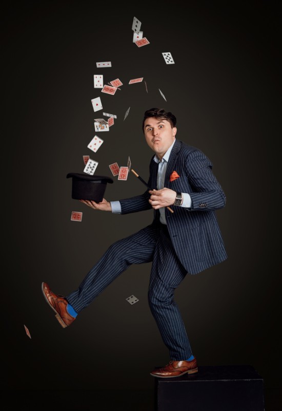 Pirkt biļetes Humoro ir magijos šou vaikams Raganiukės teatre Vilnius, Raganiukės teatras Oktobris 19