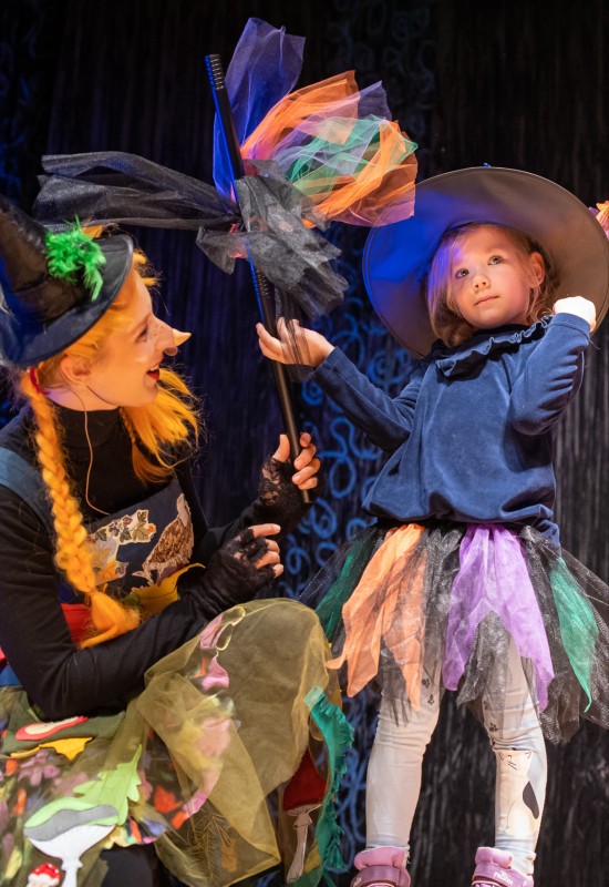 Pirkt biļetes Raganiukės teatro mokyklos pirmosios pamokos šventė! Vilnius, Raganiukės teatras Septembris 02