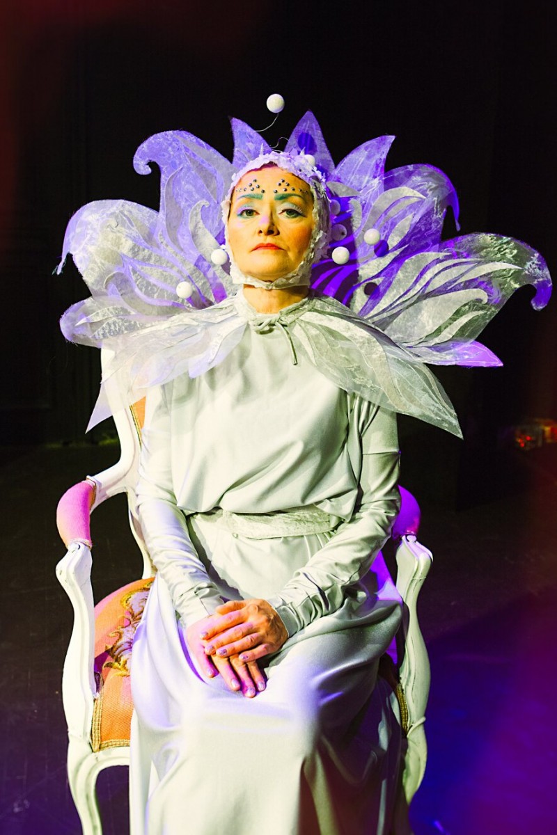 Pirkt biļetes Spektaklis šeimai: Skersgatvio pasaka Vilnius, Naujasis teatras Decembris 20