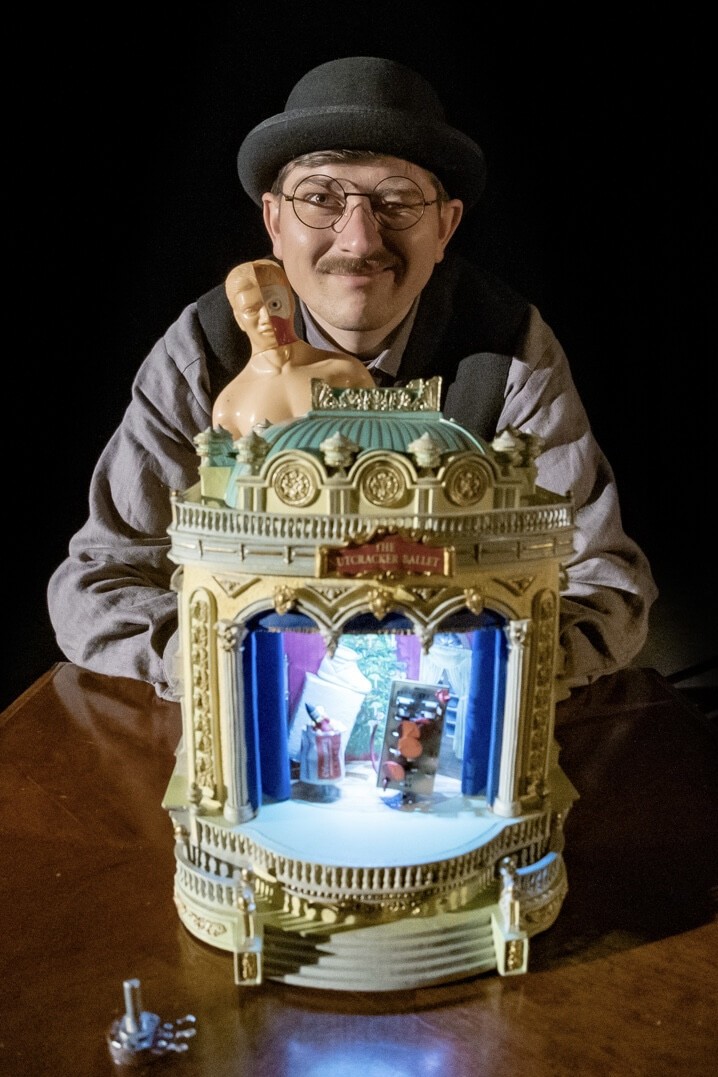 Купить билеты Miniatiūrų spektaklis ISTORIJOS IŠ FLUXUS DĖŽUTĖS Klaipėda, Klaipėdos lėlių teatras Февраль 08