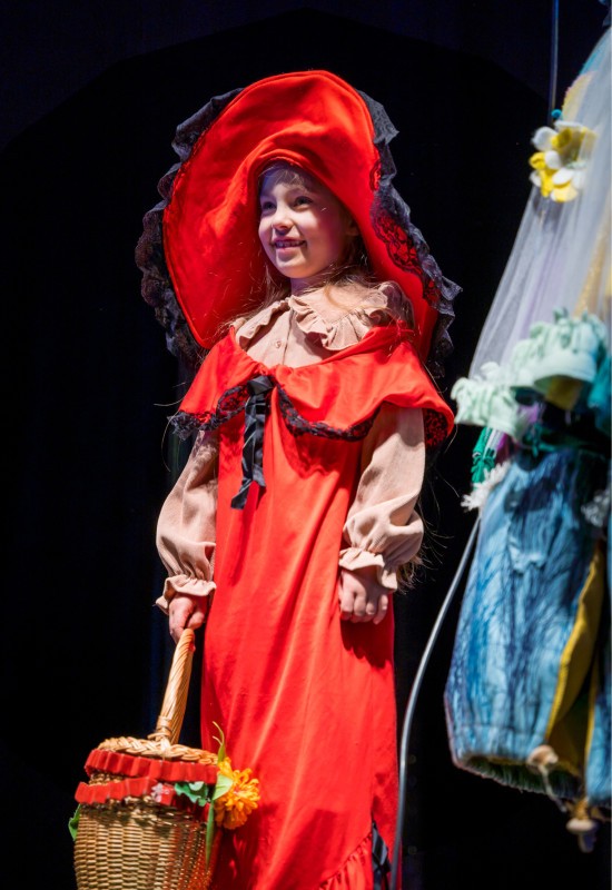 Купить билеты Raudonkepuraitė ir vilkas. Spektaklis + šventė Vilnius, Raganiukės teatras Май 30