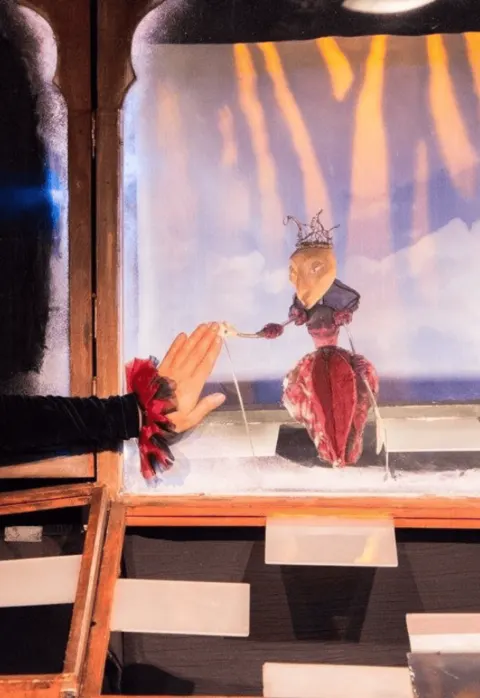 Buy tickets SNIEGUOLĖ IR SEPTYNI NYKŠTUKAI || Lėlių spektaklis vaikams Vilnius, Vilniaus teatras „Lėlė“ December 27