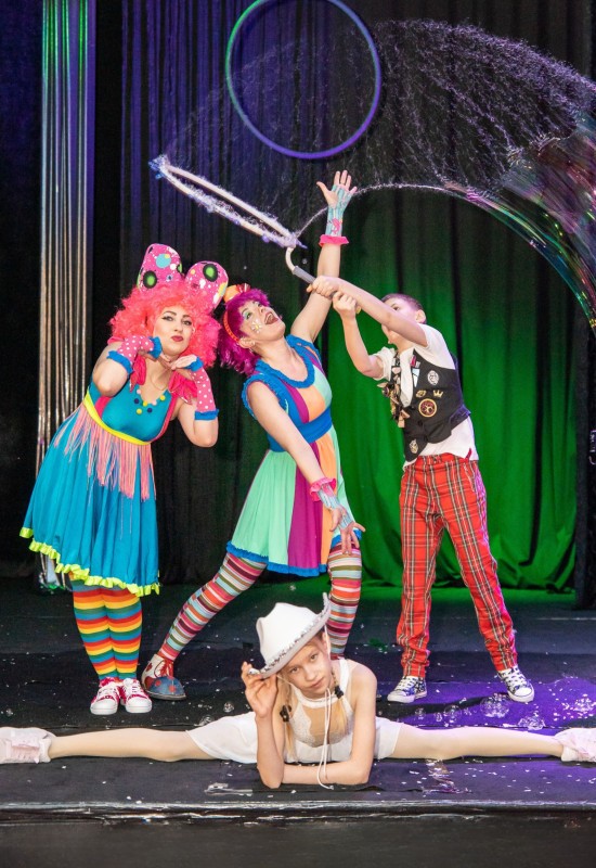 Pirkt biļetes Išskirtinis cirko šou vaikams Raganiukės teatre! Vilnius, Raganiukės teatras Marts 21